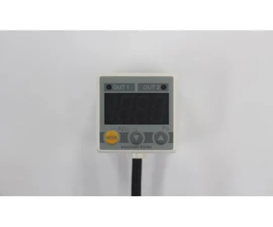 65-4313-99　Small Digital Differential Pressure Meter Analog Output 1~5 V DC 100 Pa　GC30-101