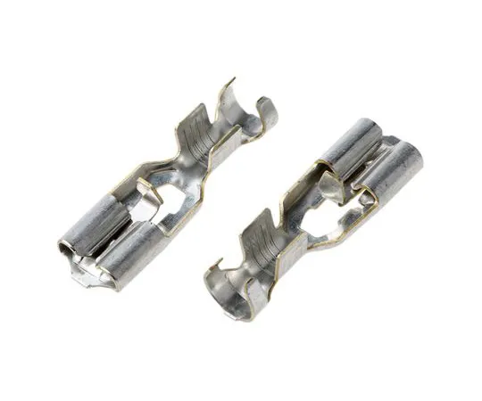 63-4779-43　TE连通性正锁。250 Mk II系列压痕收口，6.35 x 0.81毫米，1.75毫米2至5.4毫米2, 15毫米至10毫米，锡　170335-1