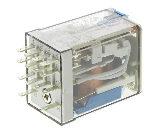 63-5091-69　Finder55系列4PDT非锁定继电器插头，24V直流线圈，7A　55.34.9.024.0074