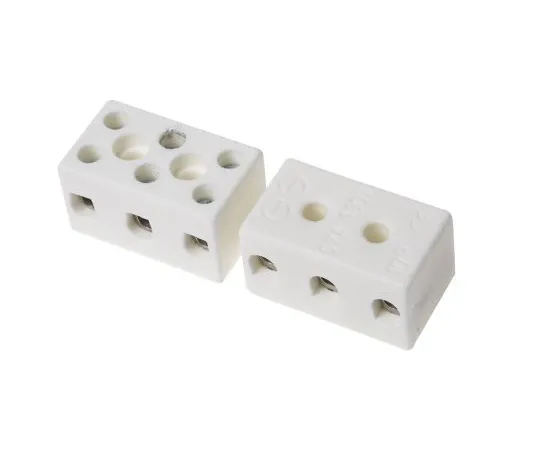63-4984-43　RS Pro非熔接终端铝块，3路/杆，螺丝下降终端，8AWG,陶瓷，450 V　703-3852