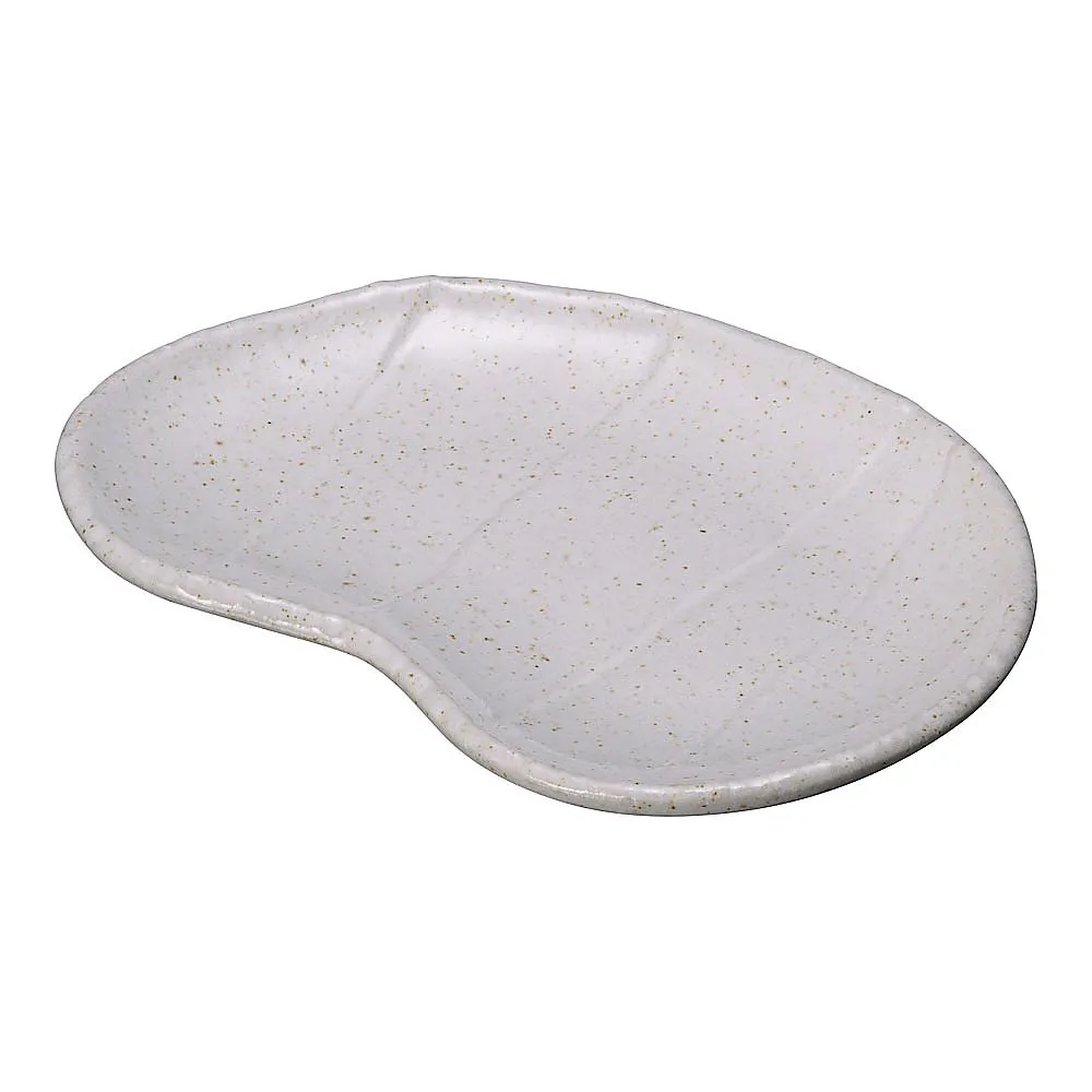 62-6841-77　White Glaze Soy Bean Plate T03-124