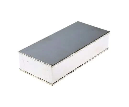 63-7647-78　Perancea,镀锡钢，50 x 100 x 220mm PCB封装　RS01/FFL4T